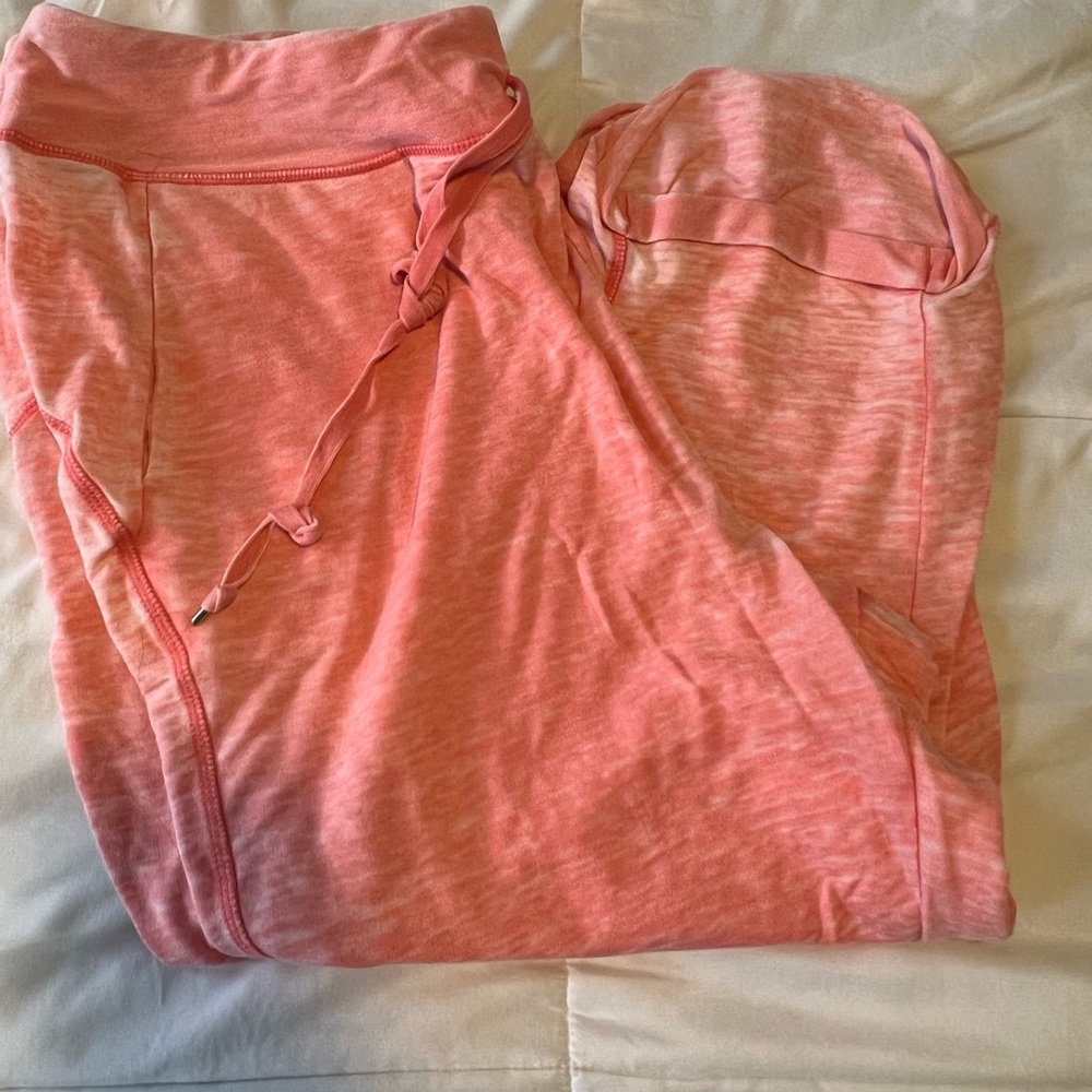 Avenue Cropped Salmon Colored Pull on Pants